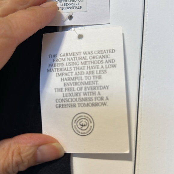 NEW Black stretch Pencil Tube Skirt Knee Length Cotton from Simons - Picture 4 of 5